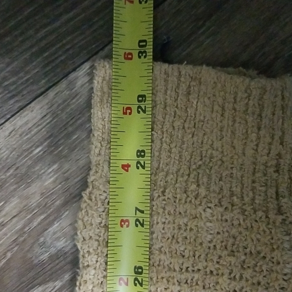 Free People Cropped Long Sleeve Oversized Camel Color Sweater Size Medium - Picture 10 of 10